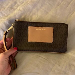 Michael Kors Bedford Wristlet